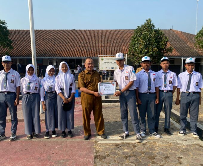 Ekstrakurikuler ALPENTIF SMKN 1 Majalaya Raih Juara 1 dalam Workshop and Competition Samurai Paint