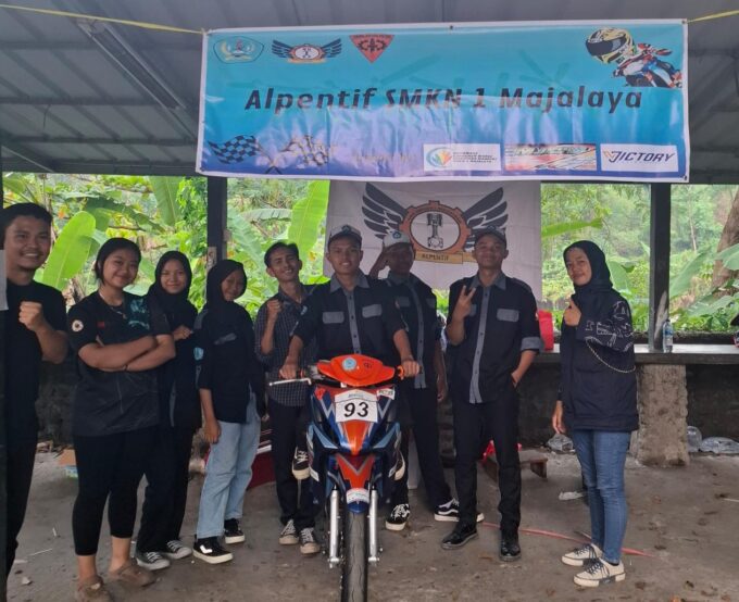 Partisipasi ALPENTIF SMKN 1 Majalaya dalam Event "PLN EV Conversion Race 2024" di Sentul International Karting Circuit